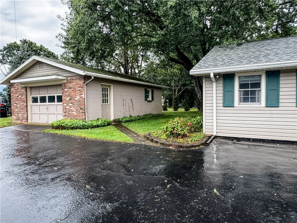 5849 State Route 90 North, Aurelius, New York 1303, Aurelius, New York 13034, 2 Bedrooms Bedrooms, 6 Rooms Rooms,2 BathroomsBathrooms,Residential,For Sale,5849 State Route 90 North, Aurelius, New York 1303,0,R1635434
