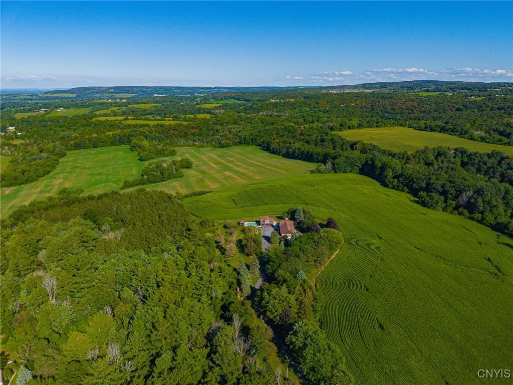 52 Acres of Beauty!!