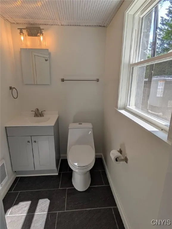 315 Hillside Drive, Whitestown, New York 13424, Whitestown, New York 13424, 4 Bedrooms Bedrooms, 8 Rooms Rooms,3 BathroomsBathrooms,Residential,For Sale,315 Hillside Drive, Whitestown, New York 13424,0,S1635761