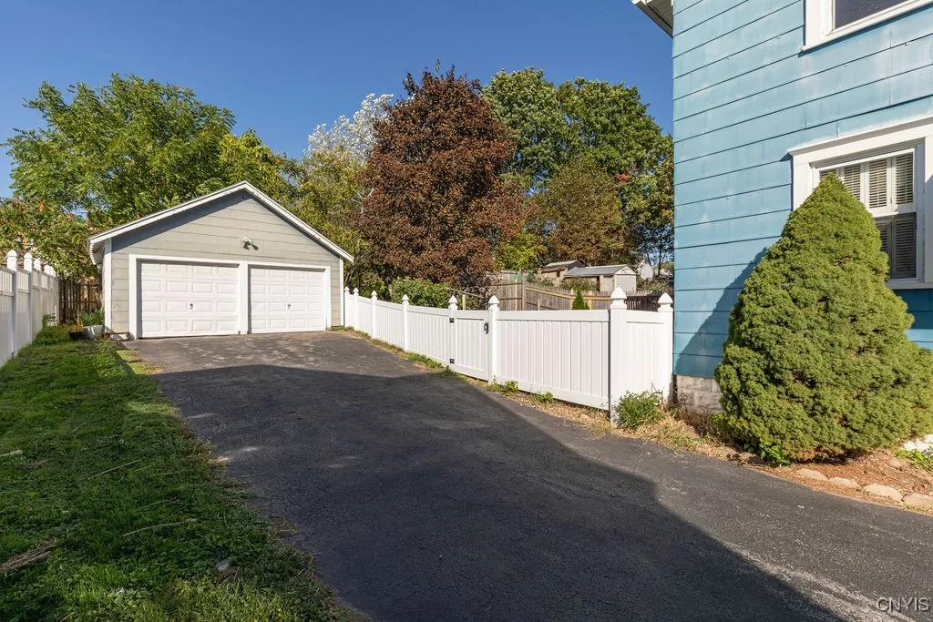101 Mackay Avenue, Camillus, New York 13219, Camillus, New York 13219, 3 Bedrooms Bedrooms, 8 Rooms Rooms,1 BathroomBathrooms,Residential,For Sale,101 Mackay Avenue, Camillus, New York 13219,0,S1632820