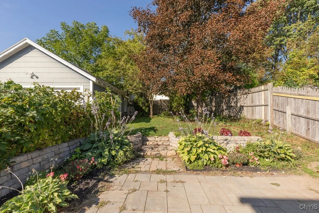 101 Mackay Avenue, Camillus, New York 13219, Camillus, New York 13219, 3 Bedrooms Bedrooms, 8 Rooms Rooms,1 BathroomBathrooms,Residential,For Sale,101 Mackay Avenue, Camillus, New York 13219,0,S1632820