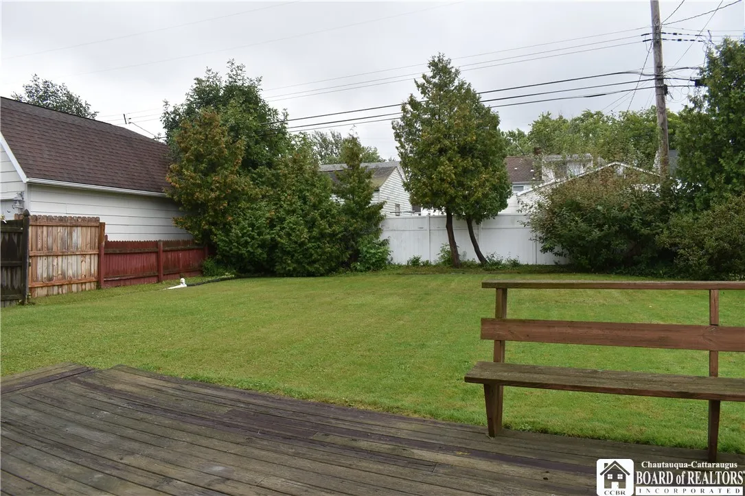 4959 Chapman Parkway, Hamburg, New York 14075, Hamburg, New York 14075, 3 Bedrooms Bedrooms, 6 Rooms Rooms,1 BathroomBathrooms,Residential,For Sale,4959 Chapman Parkway, Hamburg, New York 14075,0,R1626821