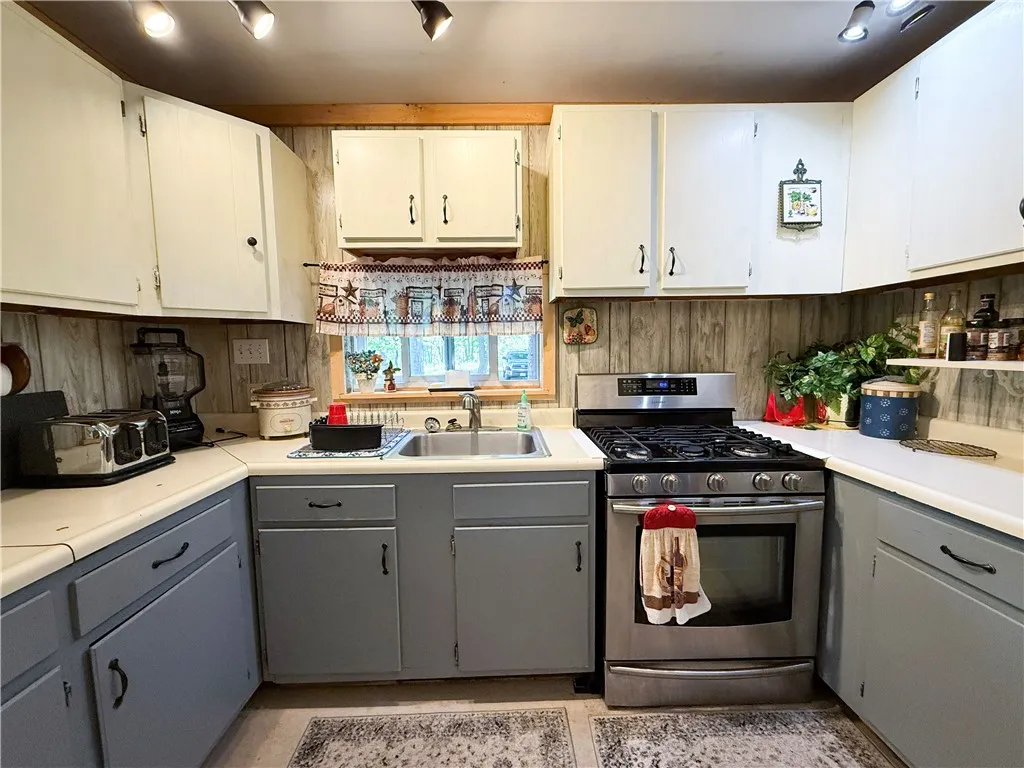 39245 Hyde Lake Road, Theresa, New York 13691, Theresa, New York 13691, 3 Bedrooms Bedrooms, ,1 BathroomBathrooms,Land,For Sale,39245 Hyde Lake Road, Theresa, New York 13691,0,R1635774