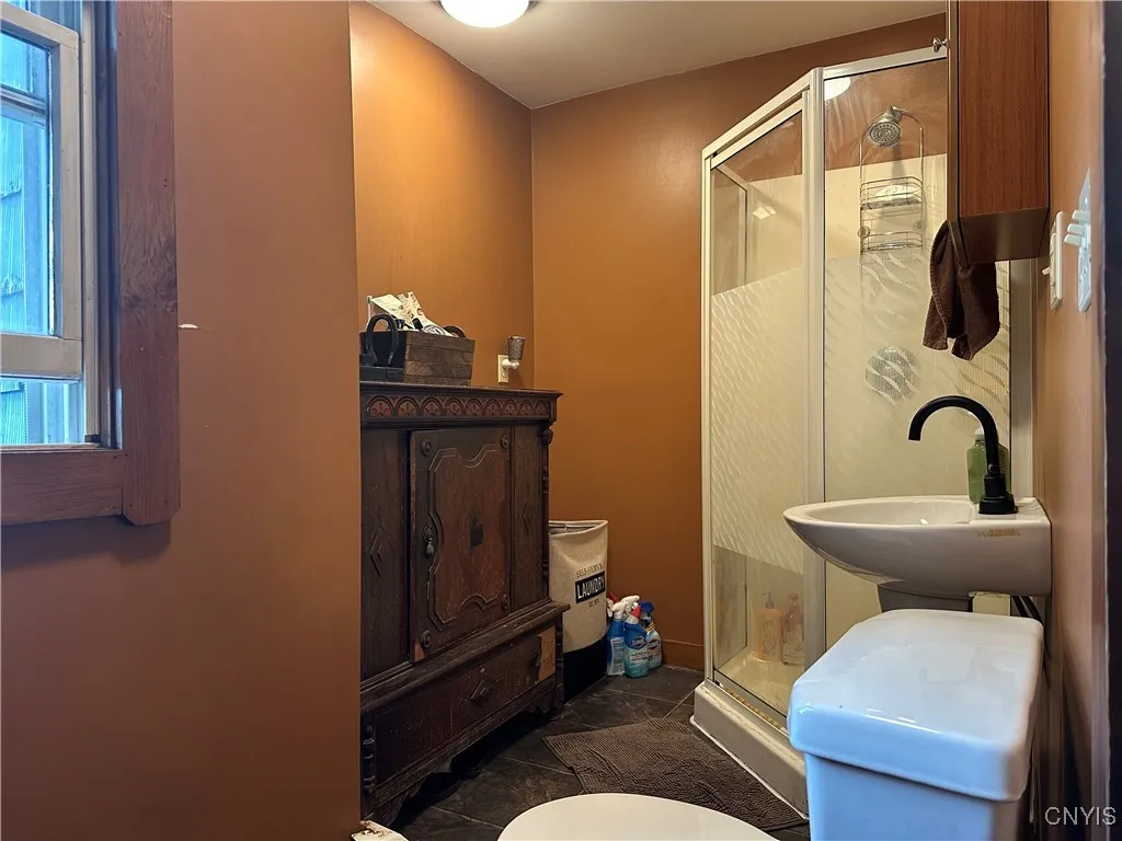 Full Bathroom downstairs