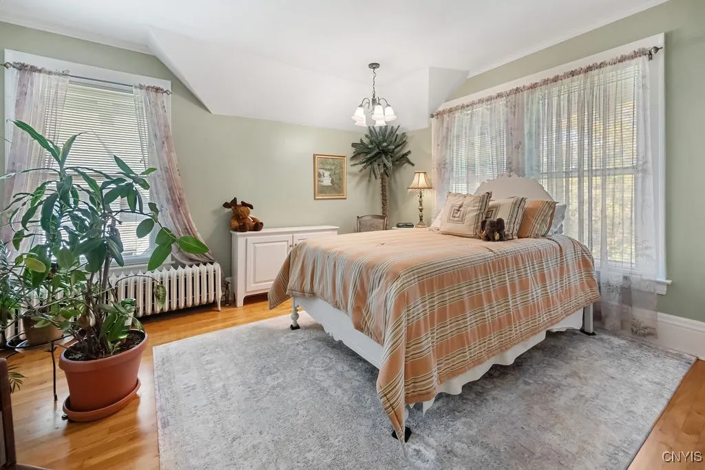 **BEDRM #2   SPACIOUS BRIGHT* DOUBLE   WINDOWS *** FACES BACK OF HOUSE