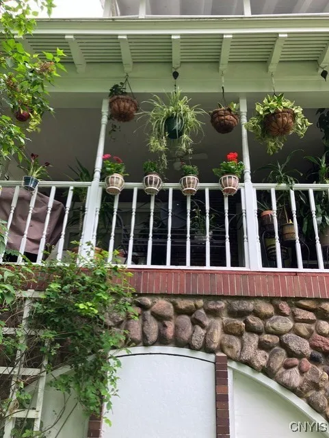 ***BEAUTIFUL VIEW OF STONE WORKAND MAIN BACK PORCH***