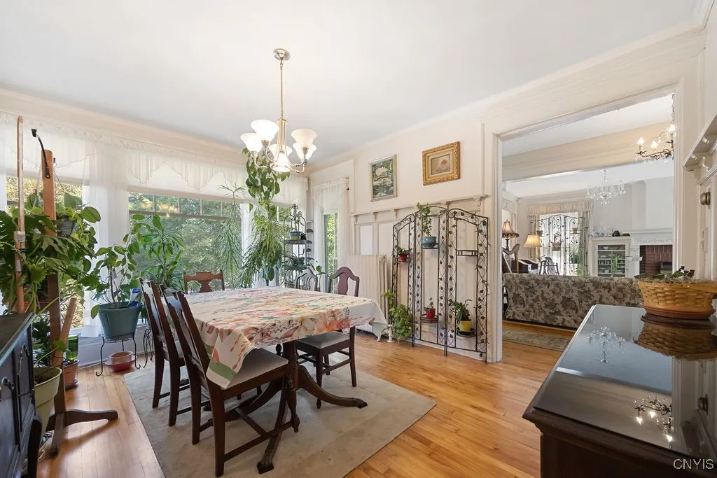 ***FORMAL DINING ROOM  OPENS TO LIVING ROOM ***