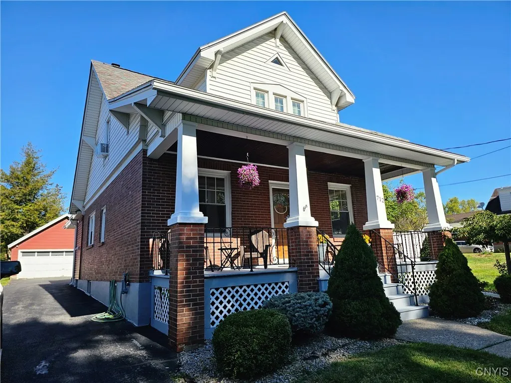 712 Culver Avenue, Utica, New York 13501, Utica, New York 13501, 4 Bedrooms Bedrooms, 7 Rooms Rooms,1 BathroomBathrooms,Residential,For Sale,712 Culver Avenue, Utica, New York 13501,0,S1635668