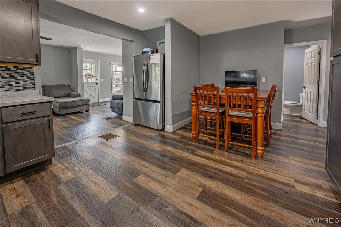 601 Lake Street, Wilson, New York 14172, Wilson, New York 14172, 4 Bedrooms Bedrooms, 8 Rooms Rooms,2 BathroomsBathrooms,Residential,Closed,601 Lake Street, Wilson, New York 14172,0,B1635775