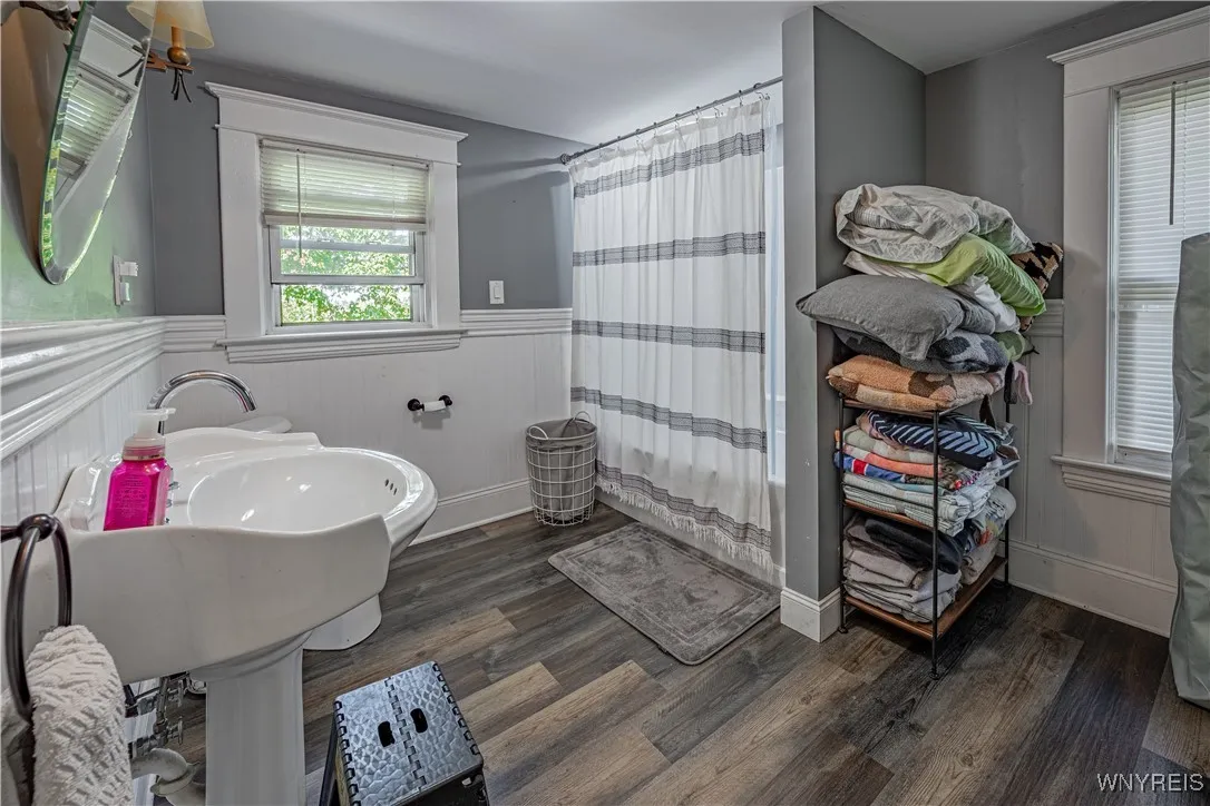 601 Lake Street, Wilson, New York 14172, Wilson, New York 14172, 4 Bedrooms Bedrooms, 8 Rooms Rooms,2 BathroomsBathrooms,Residential,Closed,601 Lake Street, Wilson, New York 14172,0,B1635775