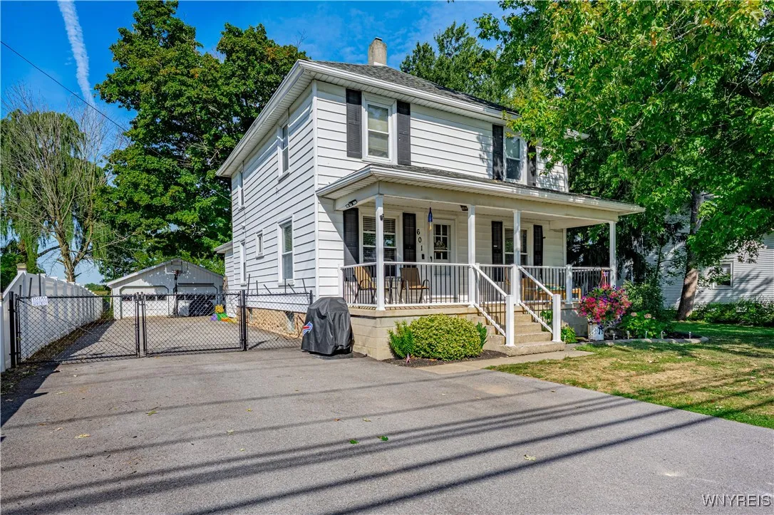 601 Lake Street, Wilson, New York 14172, Wilson, New York 14172, 4 Bedrooms Bedrooms, 8 Rooms Rooms,2 BathroomsBathrooms,Residential,Closed,601 Lake Street, Wilson, New York 14172,0,B1635775