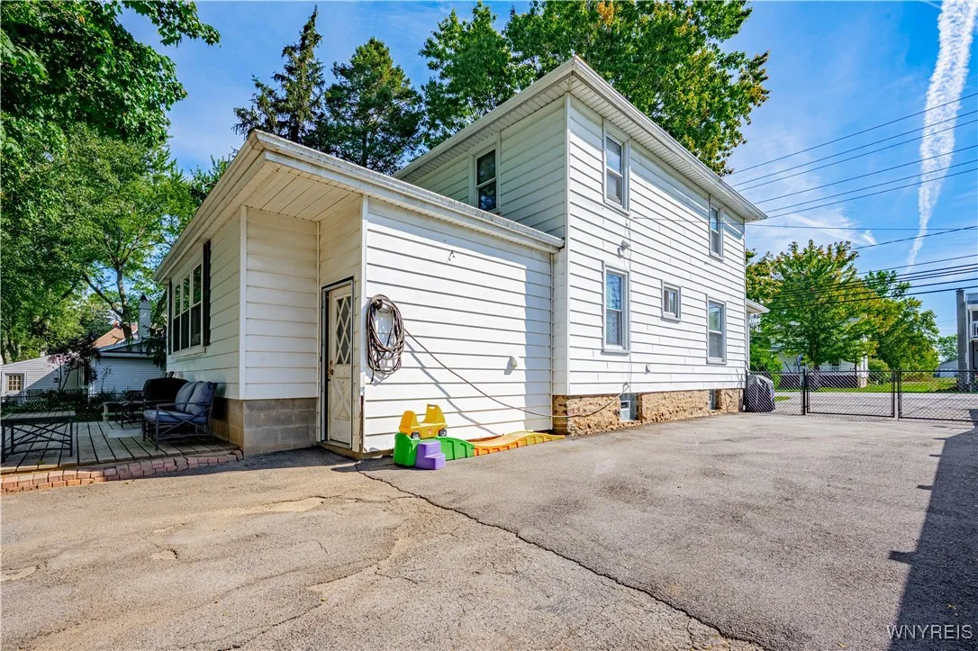 601 Lake Street, Wilson, New York 14172, Wilson, New York 14172, 4 Bedrooms Bedrooms, 8 Rooms Rooms,2 BathroomsBathrooms,Residential,Closed,601 Lake Street, Wilson, New York 14172,0,B1635775