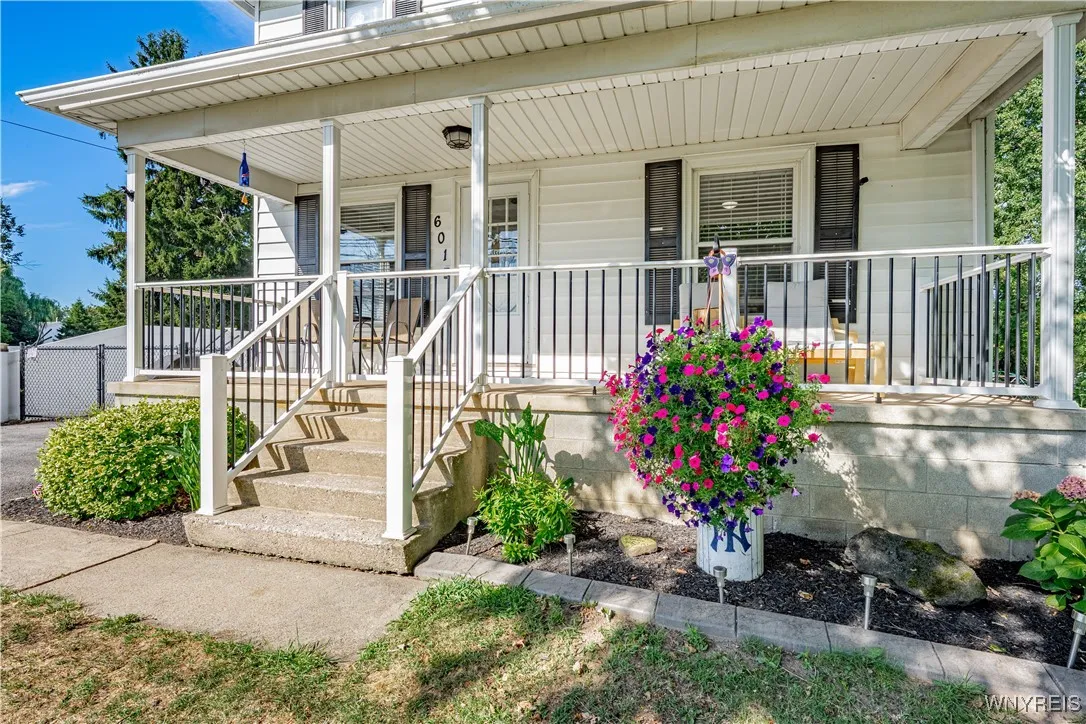 601 Lake Street, Wilson, New York 14172, Wilson, New York 14172, 4 Bedrooms Bedrooms, 8 Rooms Rooms,2 BathroomsBathrooms,Residential,Closed,601 Lake Street, Wilson, New York 14172,0,B1635775