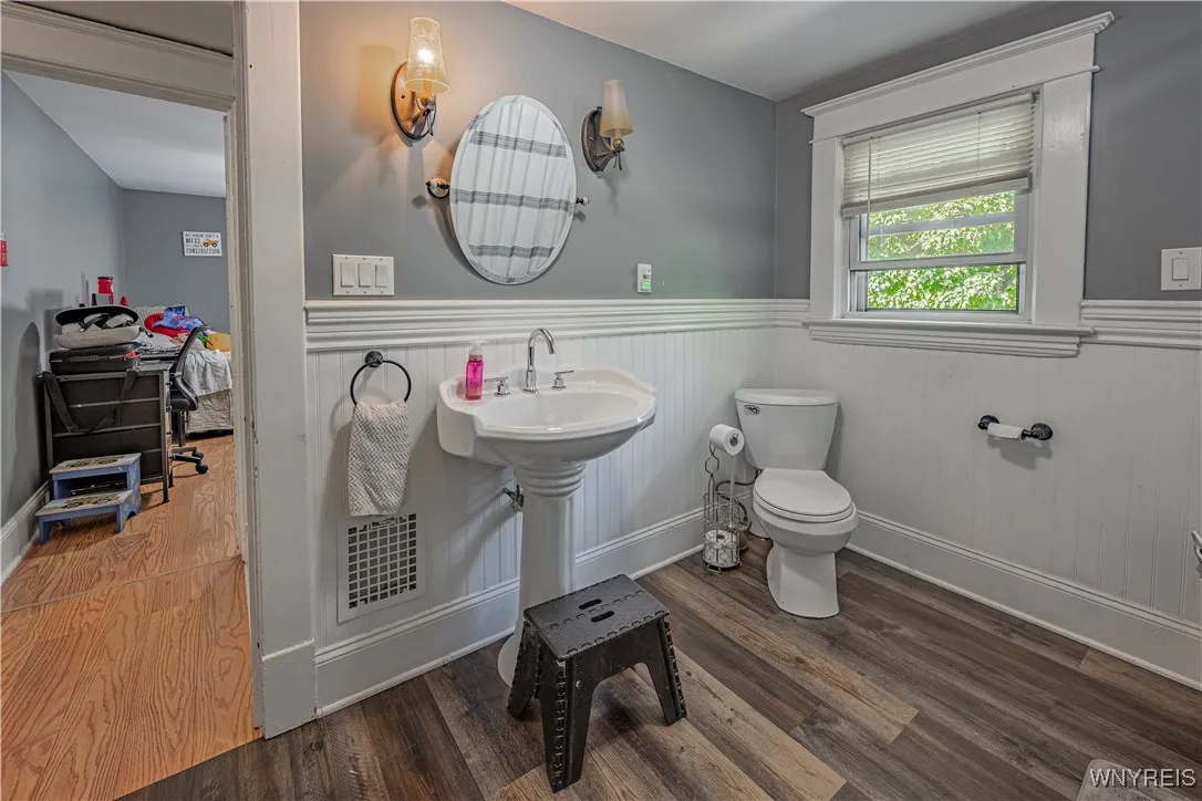 601 Lake Street, Wilson, New York 14172, Wilson, New York 14172, 4 Bedrooms Bedrooms, 8 Rooms Rooms,2 BathroomsBathrooms,Residential,Closed,601 Lake Street, Wilson, New York 14172,0,B1635775