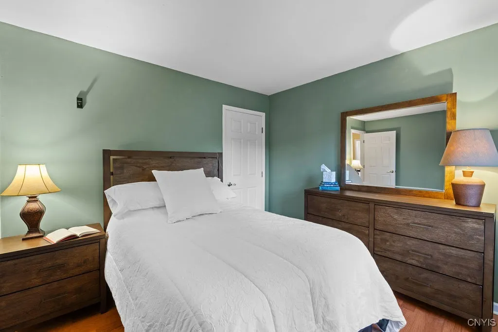 7906 East Ridge Pointe Drive, Manlius, New York 13, Manlius, New York 13066, 4 Bedrooms Bedrooms, 11 Rooms Rooms,2 BathroomsBathrooms,Residential,Closed,7906 East Ridge Pointe Drive, Manlius, New York 13,0,S1635469