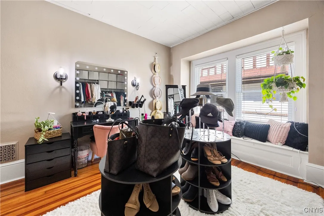 915 Bellevue Terrace, Syracuse, New York 13204, Syracuse, New York 13204, 5 Bedrooms Bedrooms, 11 Rooms Rooms,2 BathroomsBathrooms,Residential,For Sale,915 Bellevue Terrace, Syracuse, New York 13204,0,S1635788