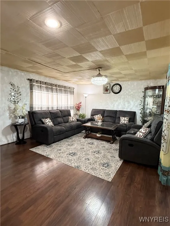 1960 Genesee Street, Buffalo, New York 14211, Buffalo, New York 14211, 5 Bedrooms Bedrooms, ,3 BathroomsBathrooms,Residential,For Sale,1960 Genesee Street, Buffalo, New York 14211,0,B1635769