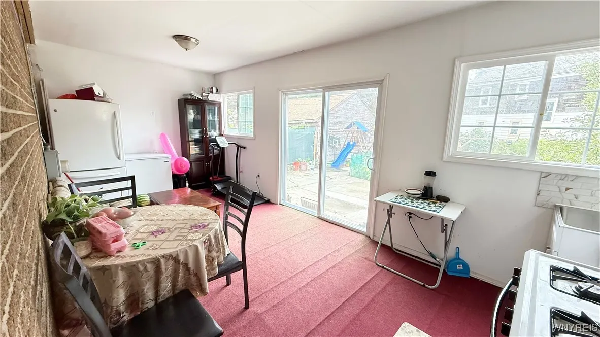 1960 Genesee Street, Buffalo, New York 14211, Buffalo, New York 14211, 5 Bedrooms Bedrooms, ,3 BathroomsBathrooms,Residential,For Sale,1960 Genesee Street, Buffalo, New York 14211,0,B1635769