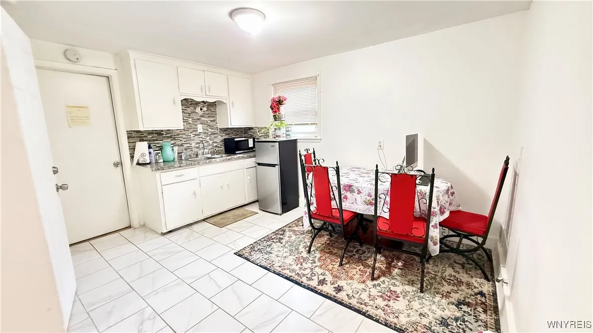 1960 Genesee Street, Buffalo, New York 14211, Buffalo, New York 14211, 5 Bedrooms Bedrooms, ,3 BathroomsBathrooms,Residential,For Sale,1960 Genesee Street, Buffalo, New York 14211,0,B1635769