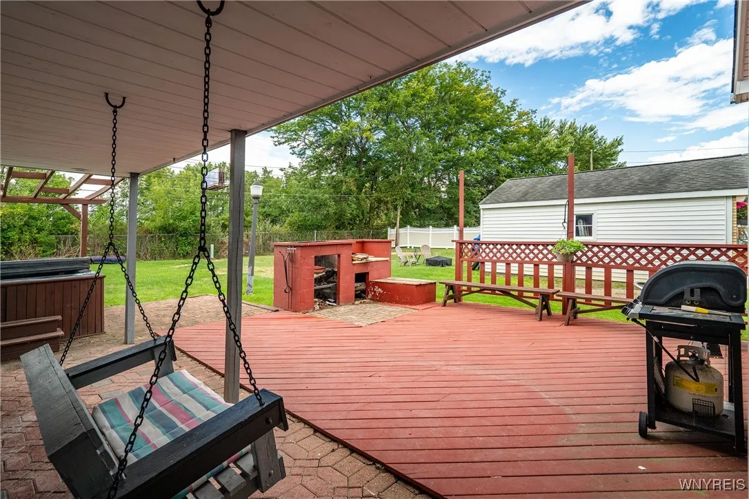 72 Robin Lane, West Seneca, New York 14224, West Seneca, New York 14224, 3 Bedrooms Bedrooms, 6 Rooms Rooms,1 BathroomBathrooms,Residential,Closed,72 Robin Lane, West Seneca, New York 14224,0,B1634960