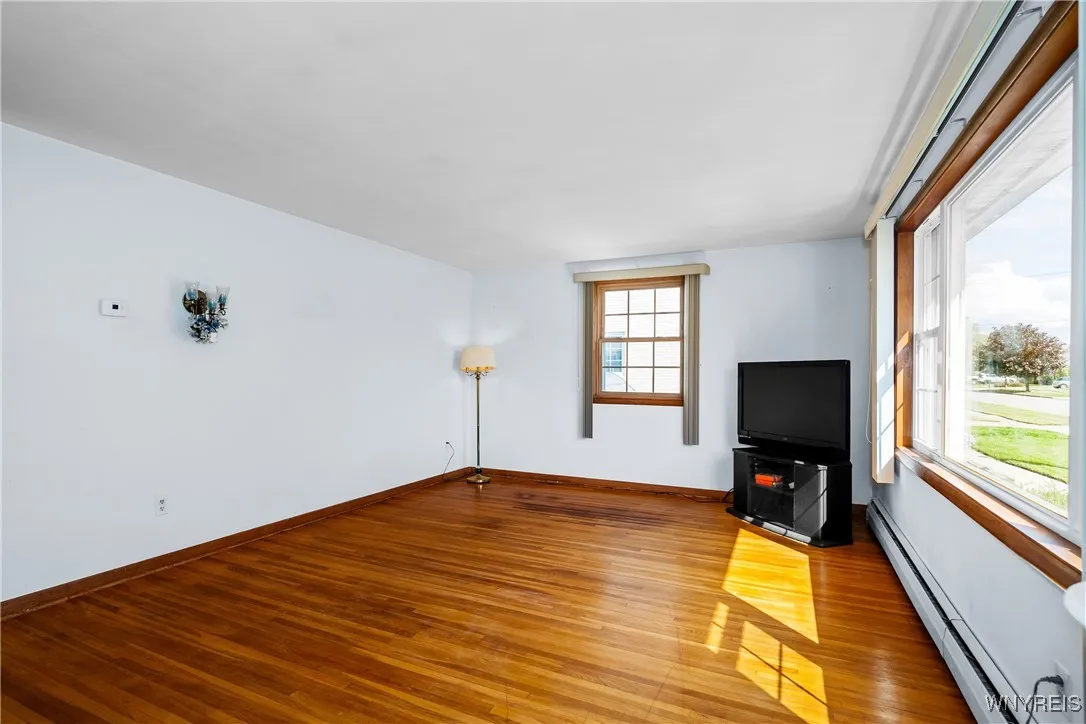 72 Robin Lane, West Seneca, New York 14224, West Seneca, New York 14224, 3 Bedrooms Bedrooms, 6 Rooms Rooms,1 BathroomBathrooms,Residential,Closed,72 Robin Lane, West Seneca, New York 14224,0,B1634960