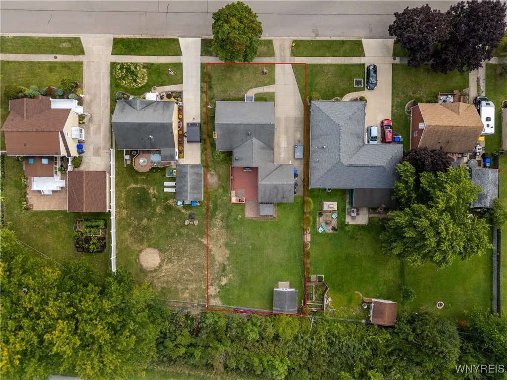 72 Robin Lane, West Seneca, New York 14224, West Seneca, New York 14224, 3 Bedrooms Bedrooms, 6 Rooms Rooms,1 BathroomBathrooms,Residential,Closed,72 Robin Lane, West Seneca, New York 14224,0,B1634960