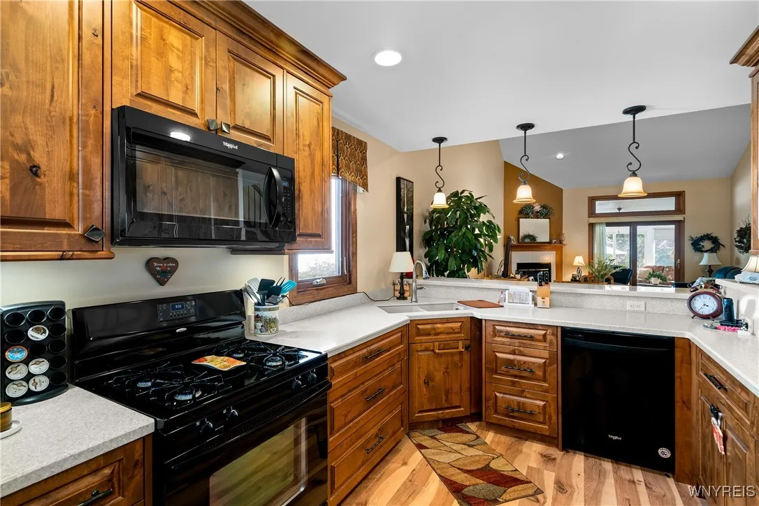 27 Eagle, Lancaster, New York 14043, Lancaster, New York 14043, 2 Bedrooms Bedrooms, 7 Rooms Rooms,2 BathroomsBathrooms,Residential,Closed,27 Eagle, Lancaster, New York 14043,0,B1635606