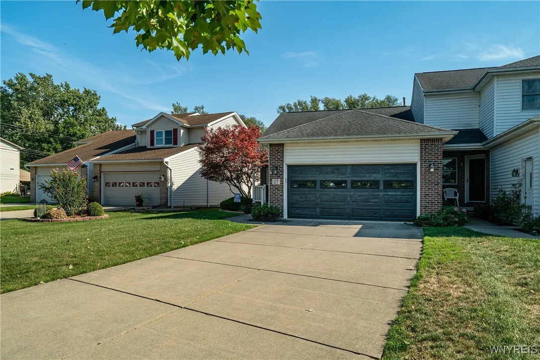 27 Eagle, Lancaster, New York 14043, Lancaster, New York 14043, 2 Bedrooms Bedrooms, 7 Rooms Rooms,2 BathroomsBathrooms,Residential,Closed,27 Eagle, Lancaster, New York 14043,0,B1635606