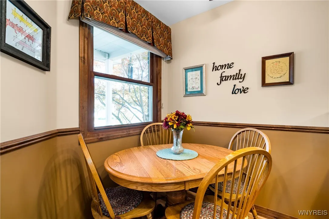 27 Eagle, Lancaster, New York 14043, Lancaster, New York 14043, 2 Bedrooms Bedrooms, 7 Rooms Rooms,2 BathroomsBathrooms,Residential,Closed,27 Eagle, Lancaster, New York 14043,0,B1635606