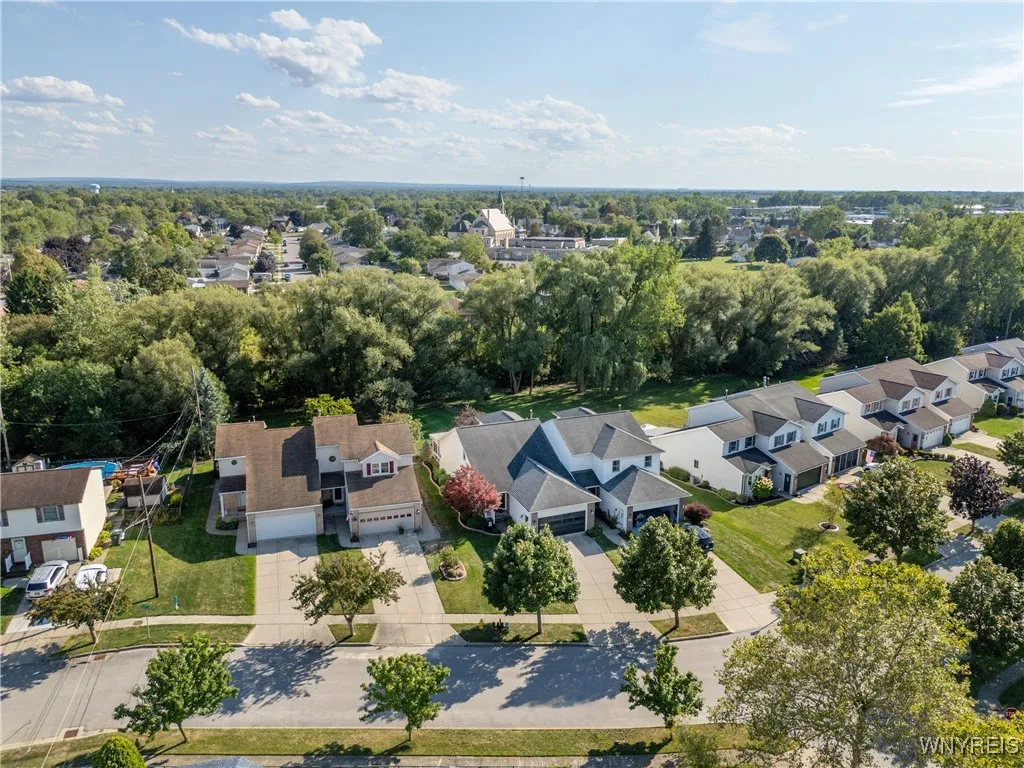 27 Eagle, Lancaster, New York 14043, Lancaster, New York 14043, 2 Bedrooms Bedrooms, 7 Rooms Rooms,2 BathroomsBathrooms,Residential,Closed,27 Eagle, Lancaster, New York 14043,0,B1635606