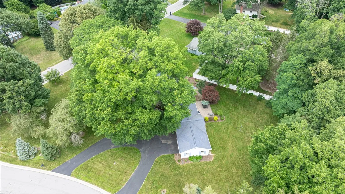 24 Countryside Road, Perinton, New York 14450, Perinton, New York 14450, 3 Bedrooms Bedrooms, 9 Rooms Rooms,2 BathroomsBathrooms,Residential,For Sale,24 Countryside Road, Perinton, New York 14450,0,R1633752