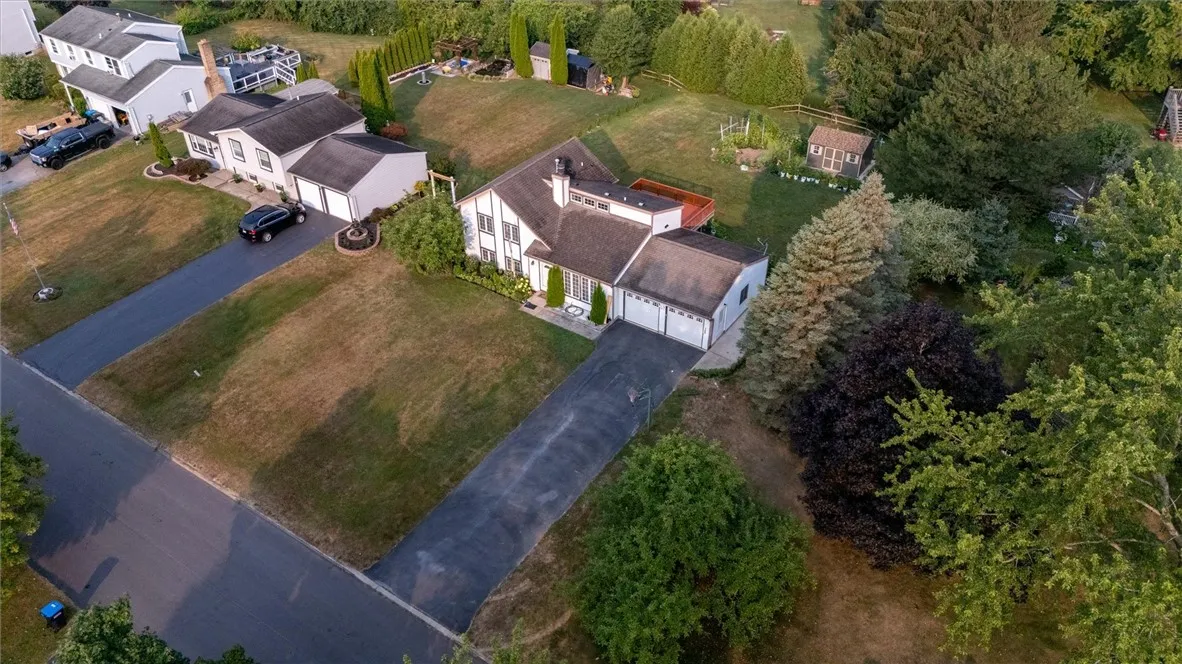 90 Wildherd Drive, Henrietta, New York 14467, Henrietta, New York 14467, 3 Bedrooms Bedrooms, 7 Rooms Rooms,3 BathroomsBathrooms,Residential,For Sale,90 Wildherd Drive, Henrietta, New York 14467,0,R1635075