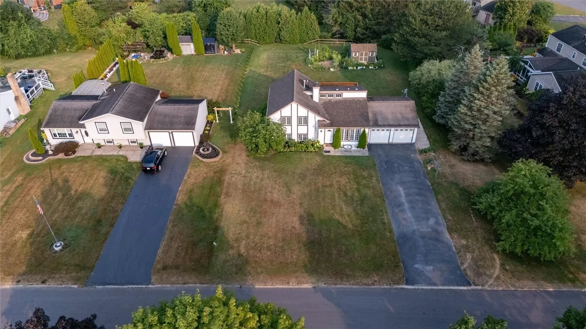 90 Wildherd Drive, Henrietta, New York 14467, Henrietta, New York 14467, 3 Bedrooms Bedrooms, 7 Rooms Rooms,3 BathroomsBathrooms,Residential,For Sale,90 Wildherd Drive, Henrietta, New York 14467,0,R1635075