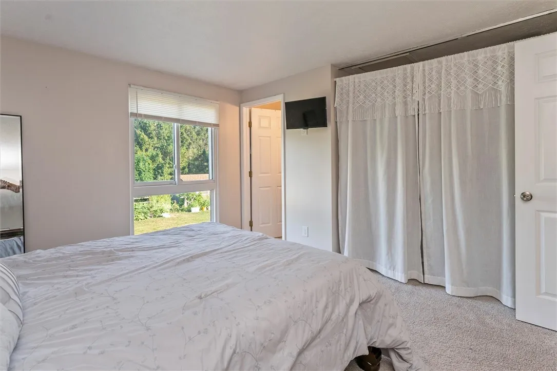 90 Wildherd Drive, Henrietta, New York 14467, Henrietta, New York 14467, 3 Bedrooms Bedrooms, 7 Rooms Rooms,3 BathroomsBathrooms,Residential,For Sale,90 Wildherd Drive, Henrietta, New York 14467,0,R1635075