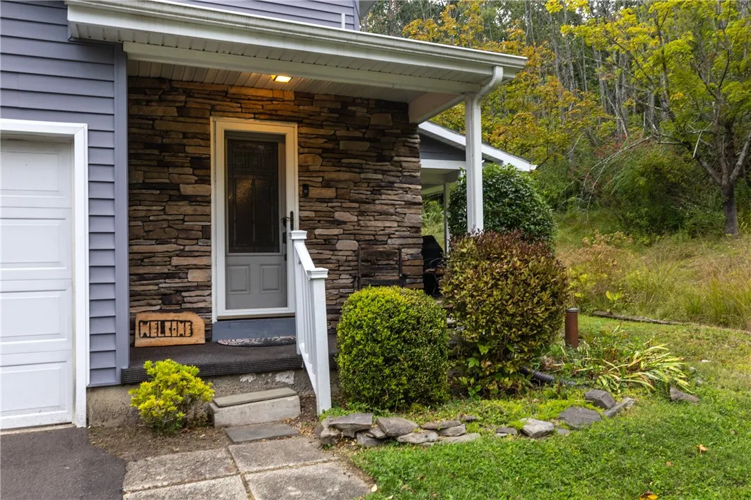 568 Steege Hill Road, Big Flats, New York 14830, Big Flats, New York 14830, 4 Bedrooms Bedrooms, 9 Rooms Rooms,2 BathroomsBathrooms,Residential,Closed,568 Steege Hill Road, Big Flats, New York 14830,0,R1635246