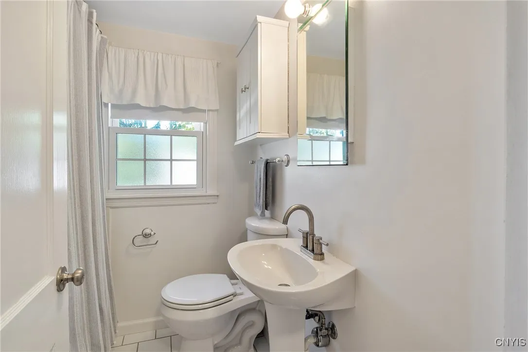 222 Ambergate Road, Dewitt, New York 13214, De Witt, New York 13214, 3 Bedrooms Bedrooms, 9 Rooms Rooms,2 BathroomsBathrooms,Residential,Closed,222 Ambergate Road, Dewitt, New York 13214,0,S1631256