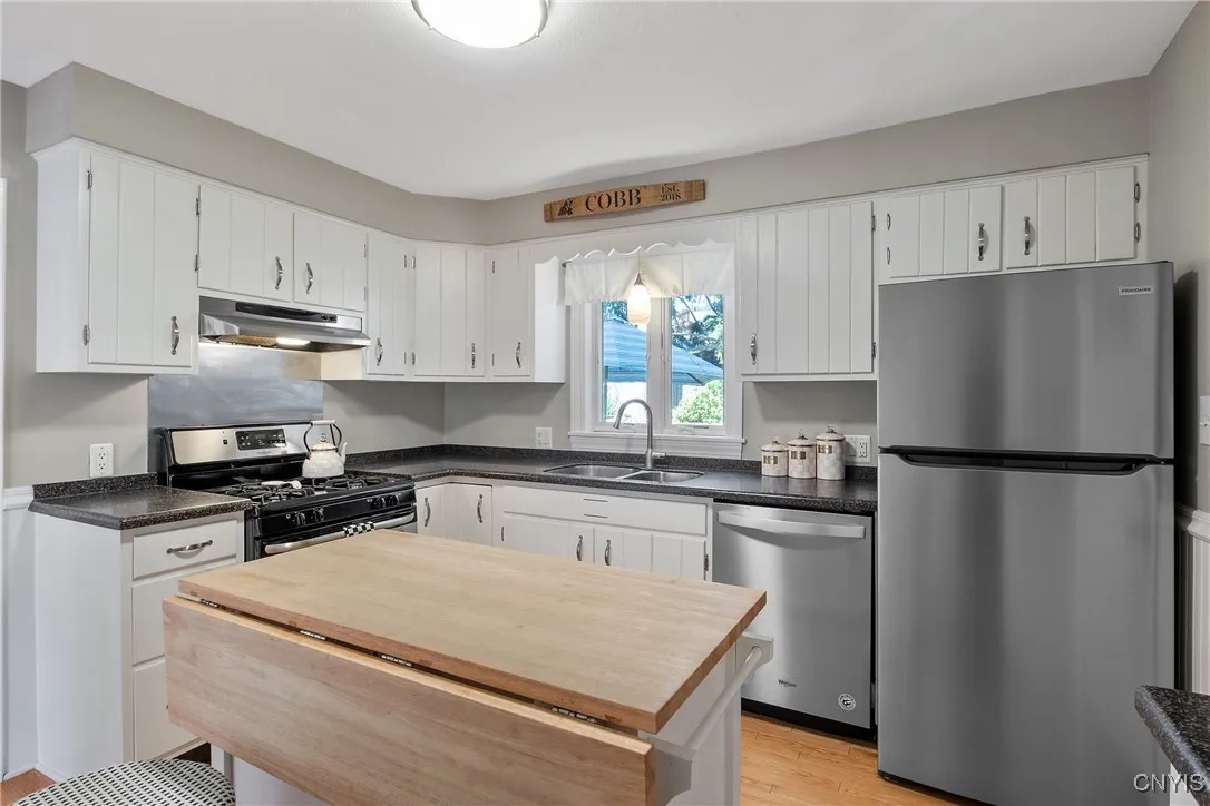 Newer refrigerator and dishwasher