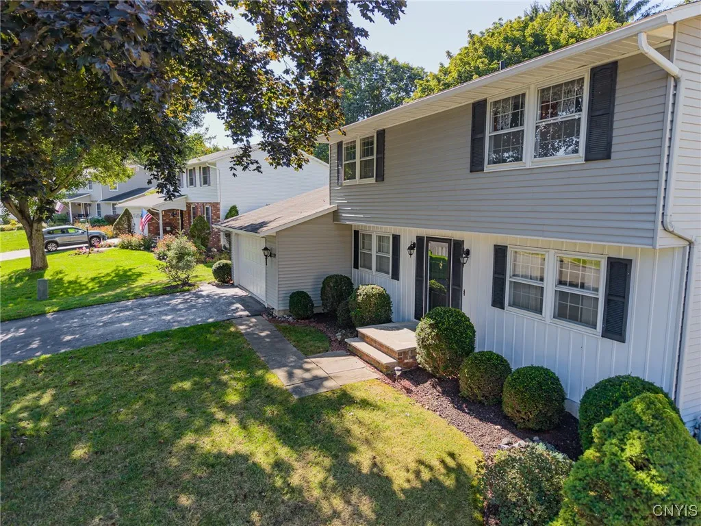 4016 Arrowhead Lane, Salina, New York 13090, Salina, New York 13090, 4 Bedrooms Bedrooms, 10 Rooms Rooms,2 BathroomsBathrooms,Residential,Closed,4016 Arrowhead Lane, Salina, New York 13090,0,S1634404