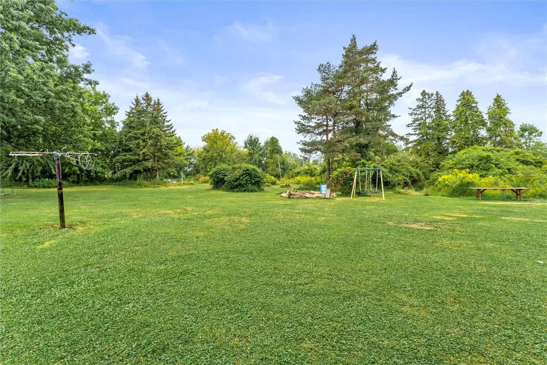 621 Manitou Road, Parma, New York 14468, Parma, New York 14468, 4 Bedrooms Bedrooms, 7 Rooms Rooms,2 BathroomsBathrooms,Residential,For Sale,621 Manitou Road, Parma, New York 14468,0,R1635819