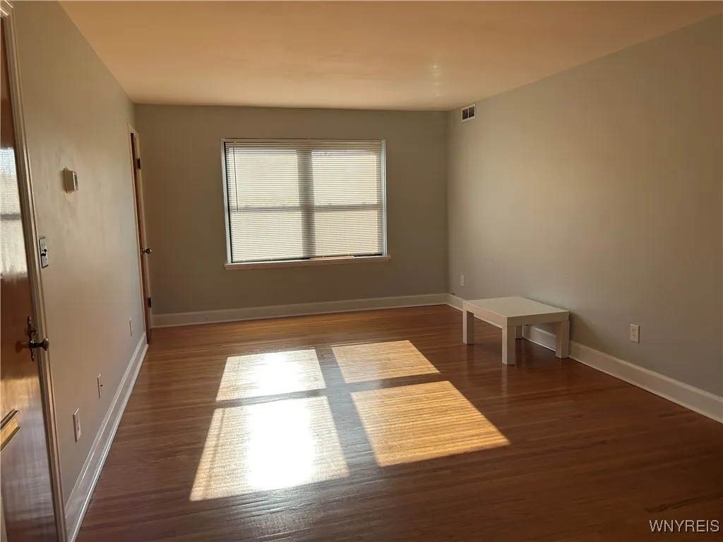 3901 Main Street 1c, Amherst, New York 14226, Amherst, New York 14226, 2 Bedrooms Bedrooms, 5 Rooms Rooms,1 BathroomBathrooms,Residential,For Sale,3901 Main Street 1c, Amherst, New York 14226,0,B1635624