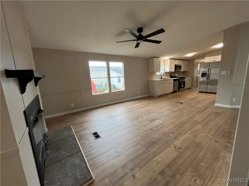 1070 Fernwood Drive, Lockport Town, New York 14094, Lockport Town, New York 14094, 3 Bedrooms Bedrooms, 6 Rooms Rooms,2 BathroomsBathrooms,Residential,For Sale,1070 Fernwood Drive, Lockport Town, New York 14094,0,B1635591