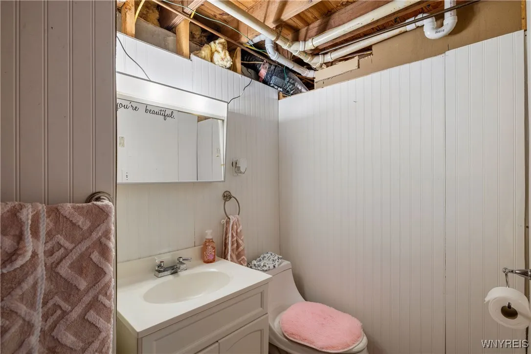 1021 97th Street, Niagara Falls, New York 14304, Niagara Falls, New York 14304, 3 Bedrooms Bedrooms, 6 Rooms Rooms,1 BathroomBathrooms,Residential,For Sale,1021 97th Street, Niagara Falls, New York 14304,0,B1633476