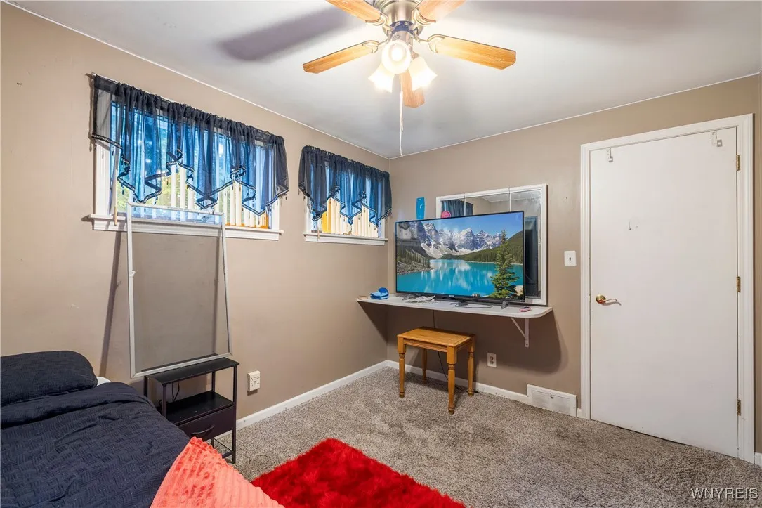 1021 97th Street, Niagara Falls, New York 14304, Niagara Falls, New York 14304, 3 Bedrooms Bedrooms, 6 Rooms Rooms,1 BathroomBathrooms,Residential,For Sale,1021 97th Street, Niagara Falls, New York 14304,0,B1633476