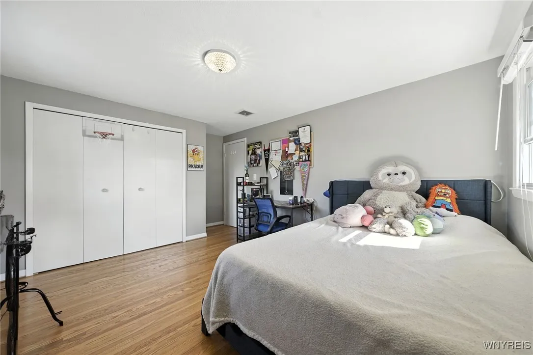 20 Berwin Drive, Amherst, New York 14226, Amherst, New York 14226, 4 Bedrooms Bedrooms, 9 Rooms Rooms,2 BathroomsBathrooms,Residential,For Sale,20 Berwin Drive, Amherst, New York 14226,0,B1635567