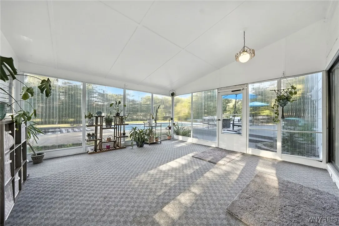 20 Berwin Drive, Amherst, New York 14226, Amherst, New York 14226, 4 Bedrooms Bedrooms, 9 Rooms Rooms,2 BathroomsBathrooms,Residential,For Sale,20 Berwin Drive, Amherst, New York 14226,0,B1635567