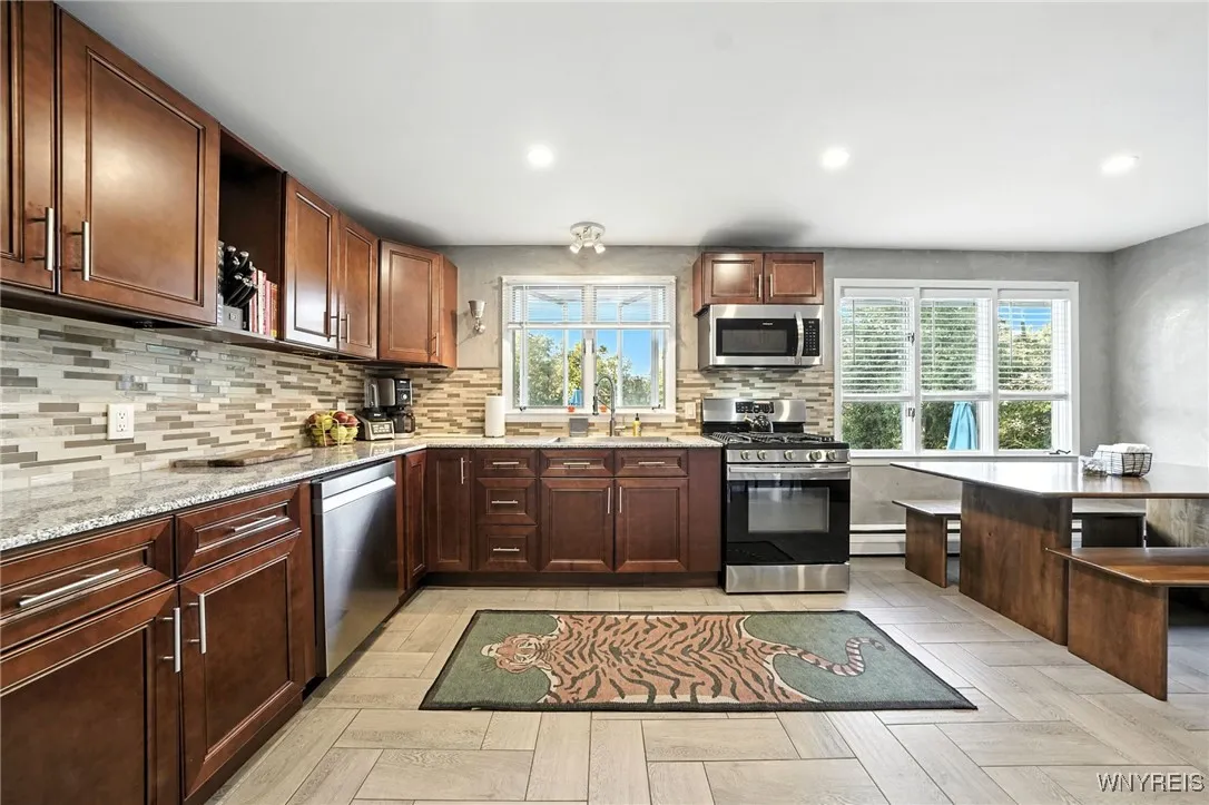 20 Berwin Drive, Amherst, New York 14226, Amherst, New York 14226, 4 Bedrooms Bedrooms, 9 Rooms Rooms,2 BathroomsBathrooms,Residential,For Sale,20 Berwin Drive, Amherst, New York 14226,0,B1635567