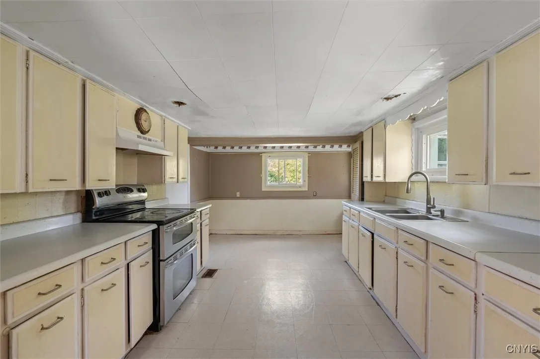 5577 Station Street, Verona, New York 13478, Verona, New York 13478, 4 Bedrooms Bedrooms, 8 Rooms Rooms,2 BathroomsBathrooms,Residential,For Sale,5577 Station Street, Verona, New York 13478,0,S1635783