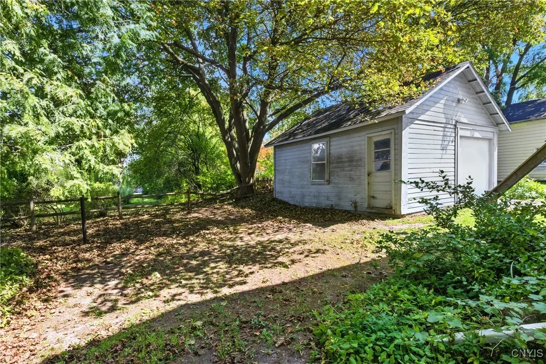 Detached Garage