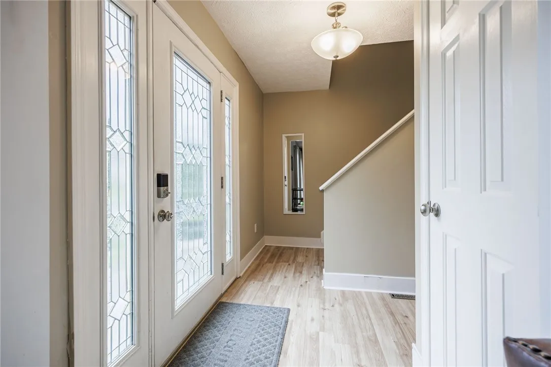 3366 Heather Brook Lane, Walworth, New York 14502, Walworth, New York 14502, 4 Bedrooms Bedrooms, 9 Rooms Rooms,1 BathroomBathrooms,Residential,Closed,3366 Heather Brook Lane, Walworth, New York 14502,0,R1631825