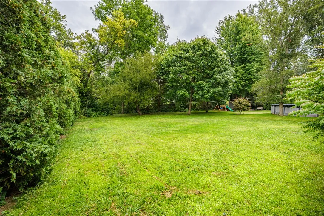 3366 Heather Brook Lane, Walworth, New York 14502, Walworth, New York 14502, 4 Bedrooms Bedrooms, 9 Rooms Rooms,1 BathroomBathrooms,Residential,Closed,3366 Heather Brook Lane, Walworth, New York 14502,0,R1631825